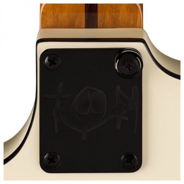 Win a Tom Delonge Fender Starcaster - Image 2